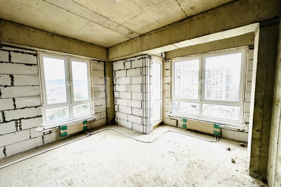Продаётся 1-комнатная квартира, 43 м²