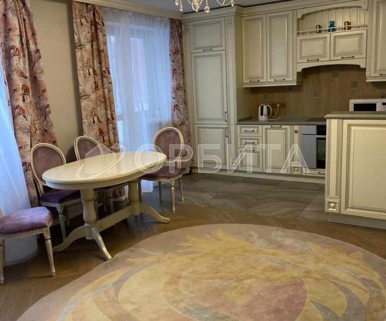 Продаётся 2-комнатная квартира, 89.9 м²