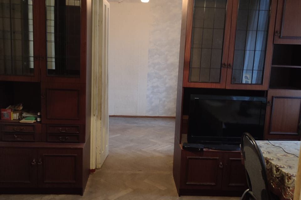 Продаётся 3-комнатная квартира, 43.8 м²