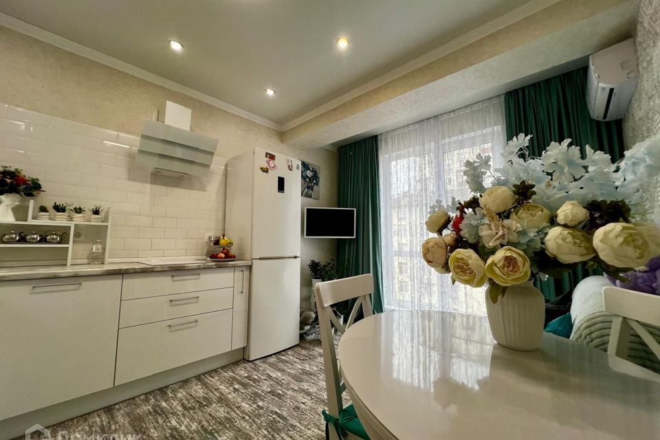 Продаётся 1-комнатная квартира, 42 м²