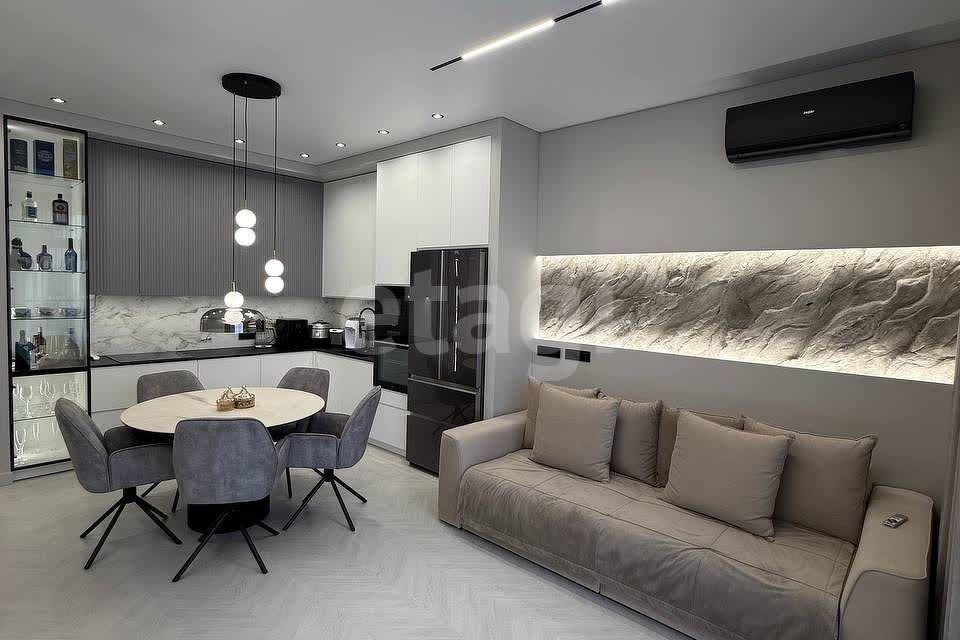 Продаётся 2-комнатная квартира, 106.9 м²
