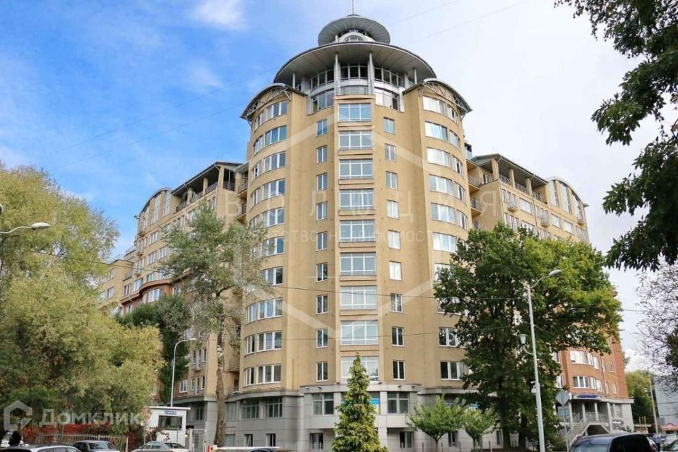 Продаётся 6-комнатная квартира, 473.7 м²