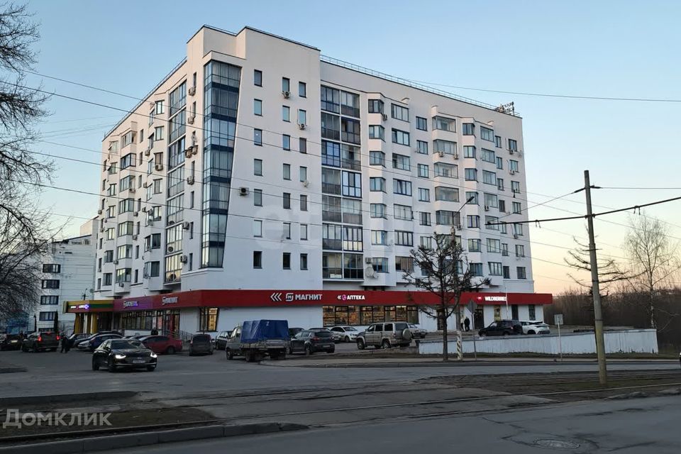 Продаётся 3-комнатная квартира, 111.6 м²