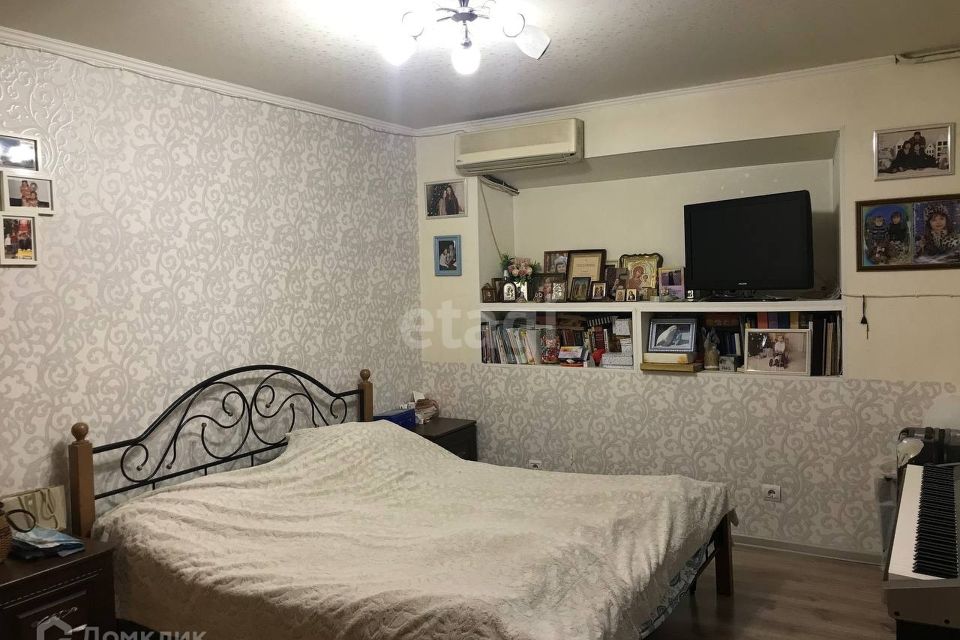 Продаётся 3-комнатная квартира, 117.8 м²
