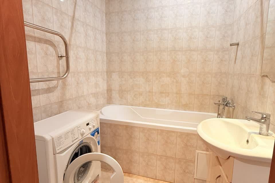 Продаётся 1-комнатная квартира, 42.7 м²