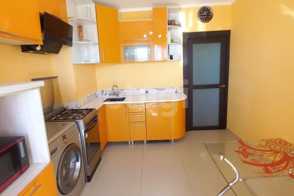 Продаётся 1-комнатная квартира, 38 м²