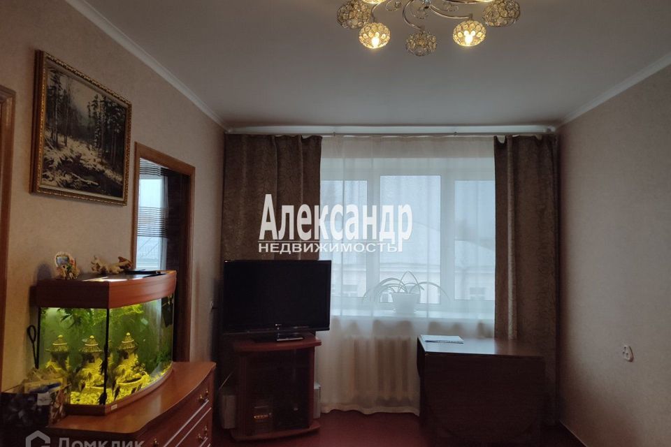 Продаётся 4-комнатная квартира, 61.4 м²
