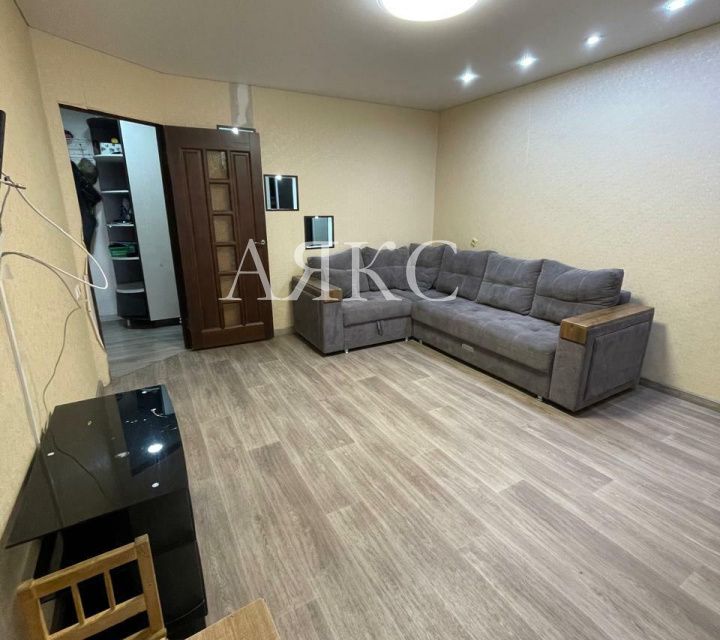 Продаётся 3-комнатная квартира, 60.8 м²