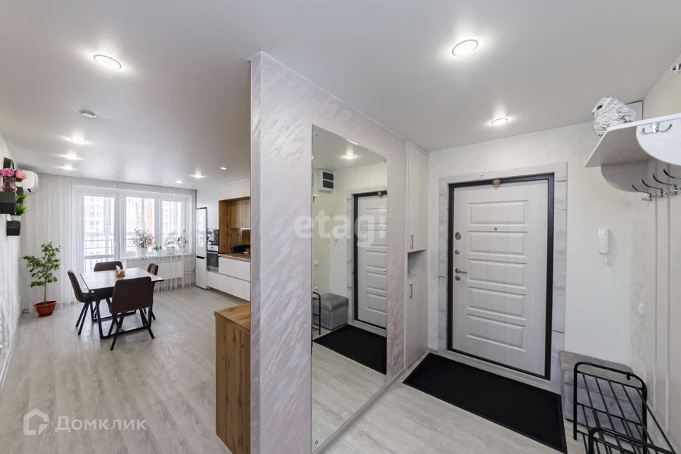 Продаётся 3-комнатная квартира, 93 м²
