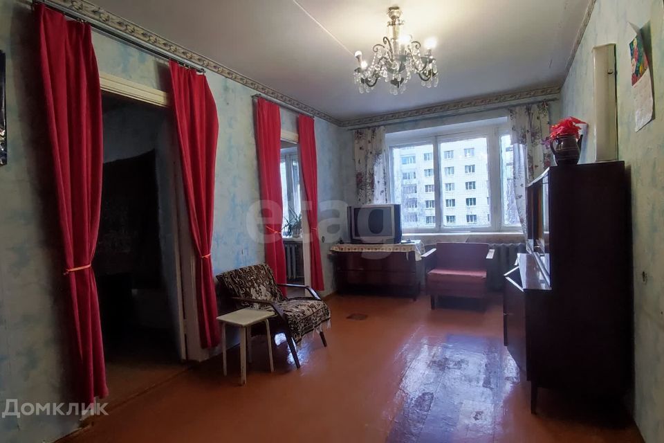 Продаётся 4-комнатная квартира, 61 м²