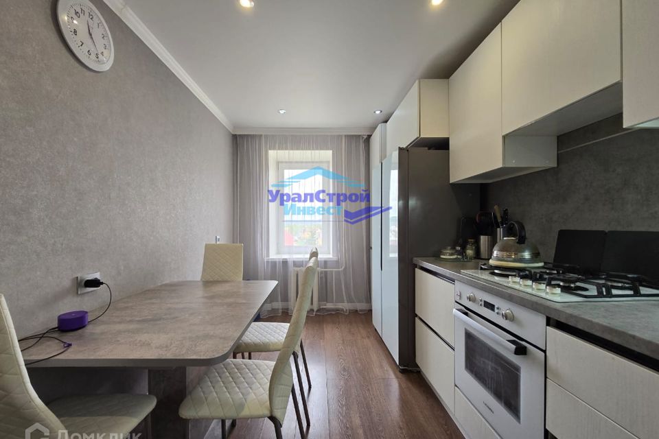 Продаётся 4-комнатная квартира, 75.8 м²