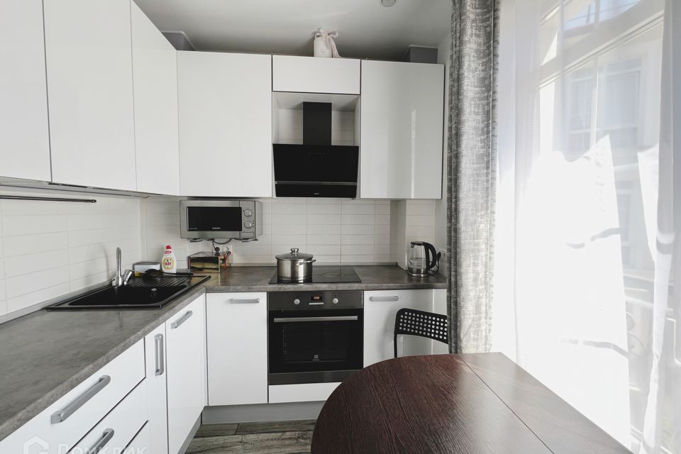 Продаётся 1-комнатная квартира, 32 м²
