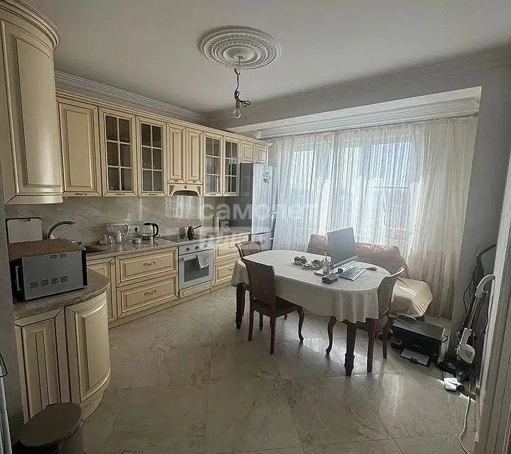 Продаётся 1-комнатная квартира, 41.3 м²