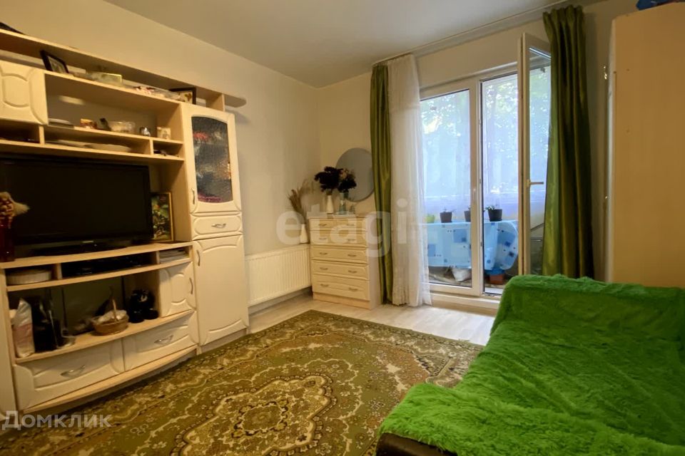 Продаётся 1-комнатная квартира, 37 м²