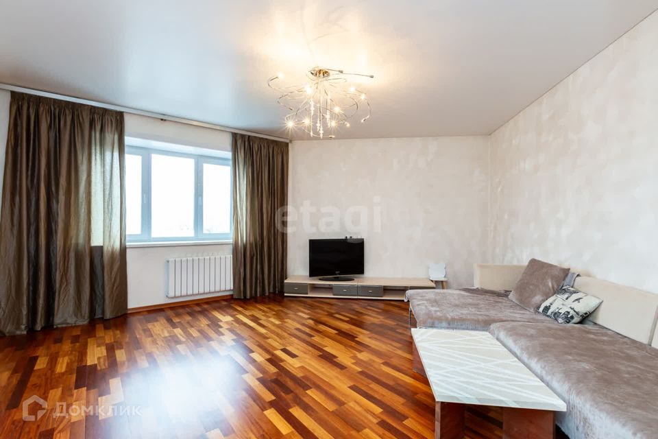 Продаётся 3-комнатная квартира, 117 м²