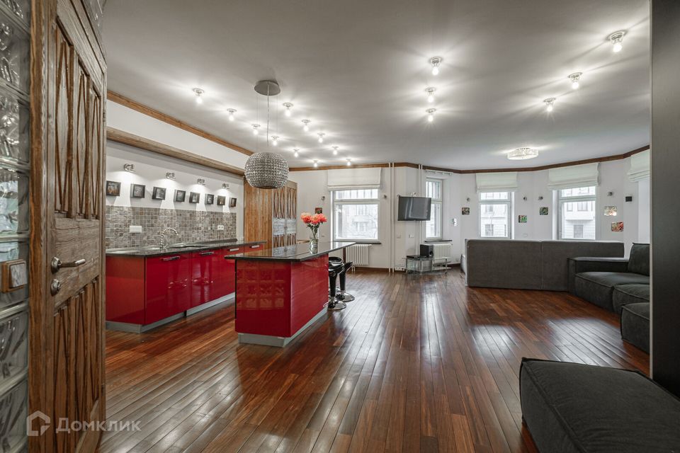 Продаётся 1-комнатная квартира, 62.4 м²