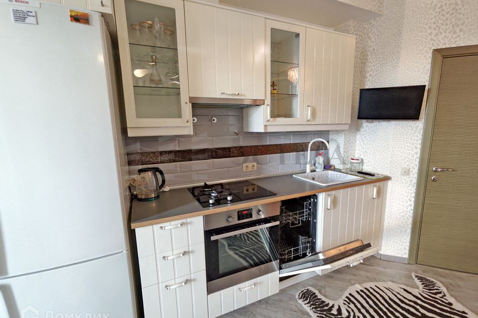 Продаётся 2-комнатная квартира, 61.8 м²