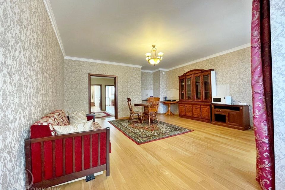 Продаётся 3-комнатная квартира, 90.2 м²