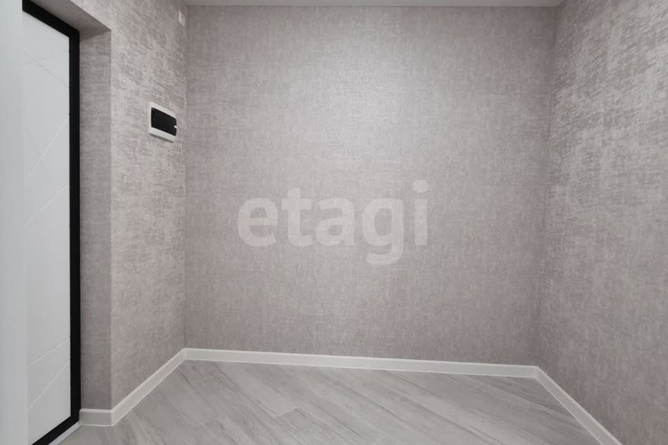 Продаётся 1-комнатная квартира, 42 м²