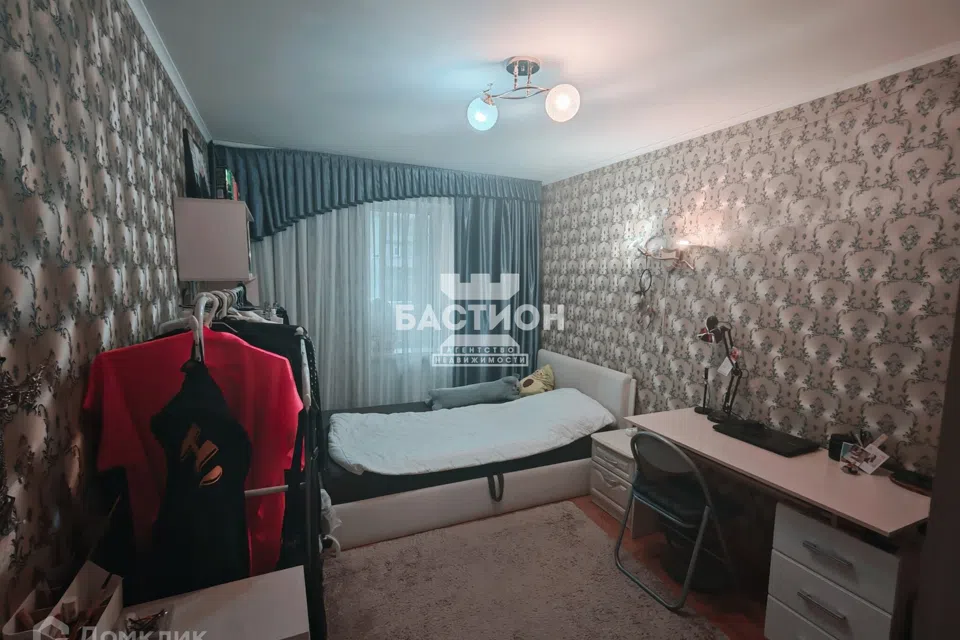 Продаётся 4-комнатная квартира, 76.5 м²