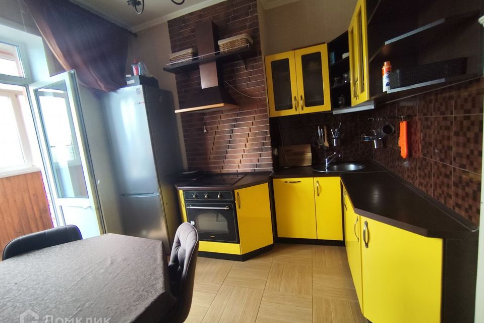Продаётся 1-комнатная квартира, 42.7 м²
