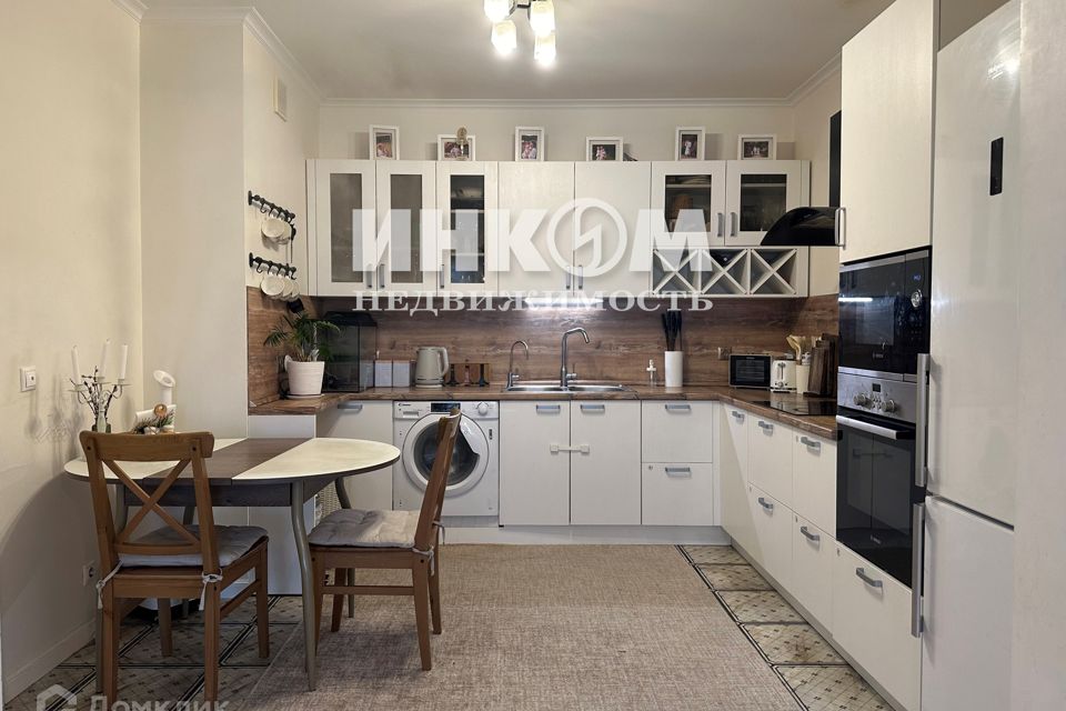 Продаётся 3-комнатная квартира, 57.8 м²
