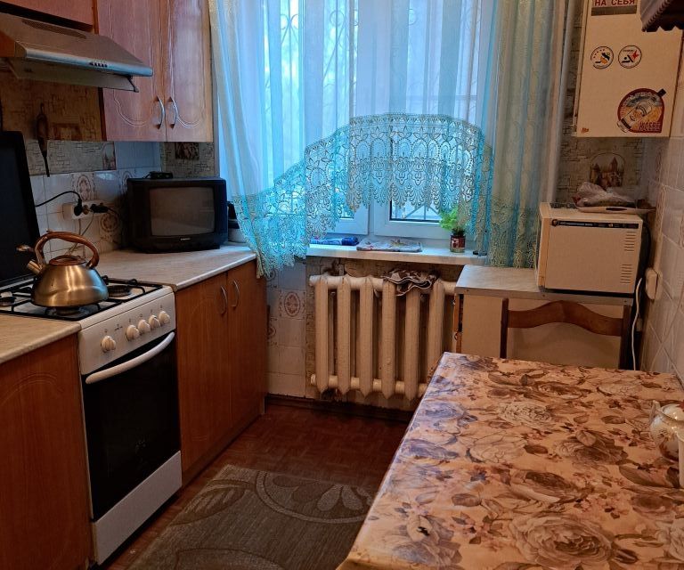 Продаётся 3-комнатная квартира, 61.8 м²