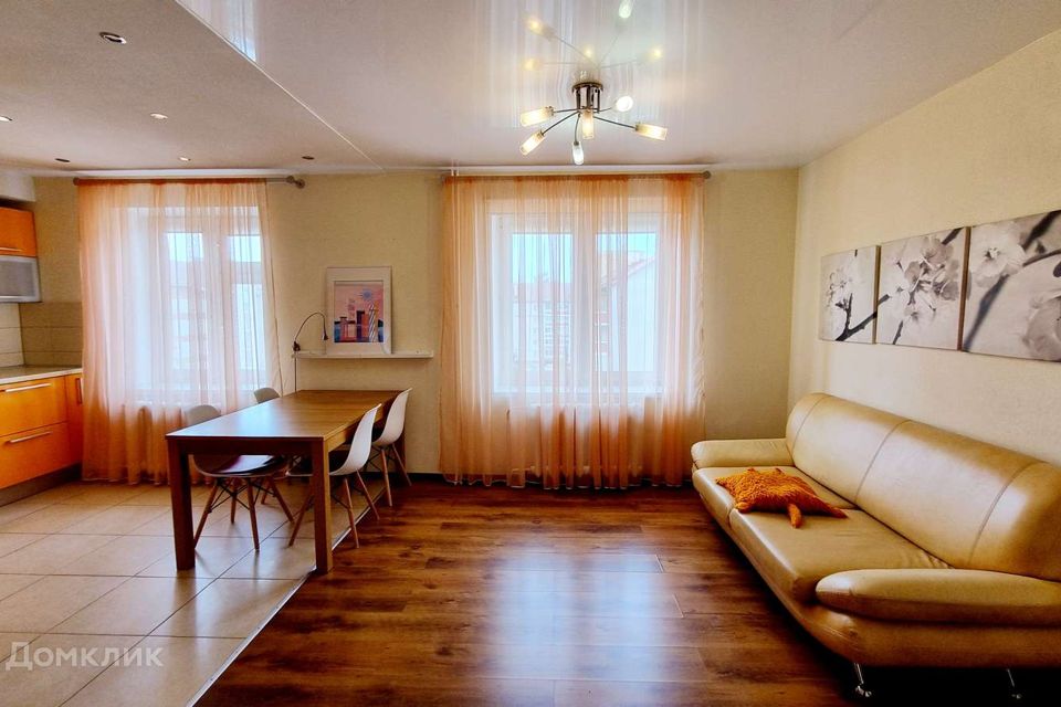 Продаётся 3-комнатная квартира, 104.3 м²