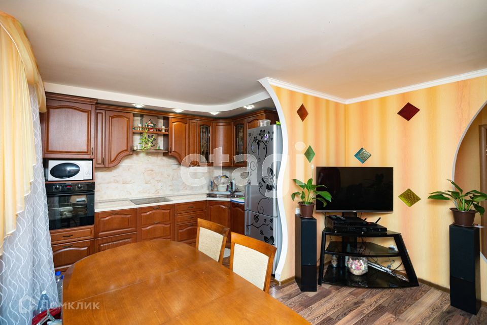 Продаётся 4-комнатная квартира, 84.6 м²