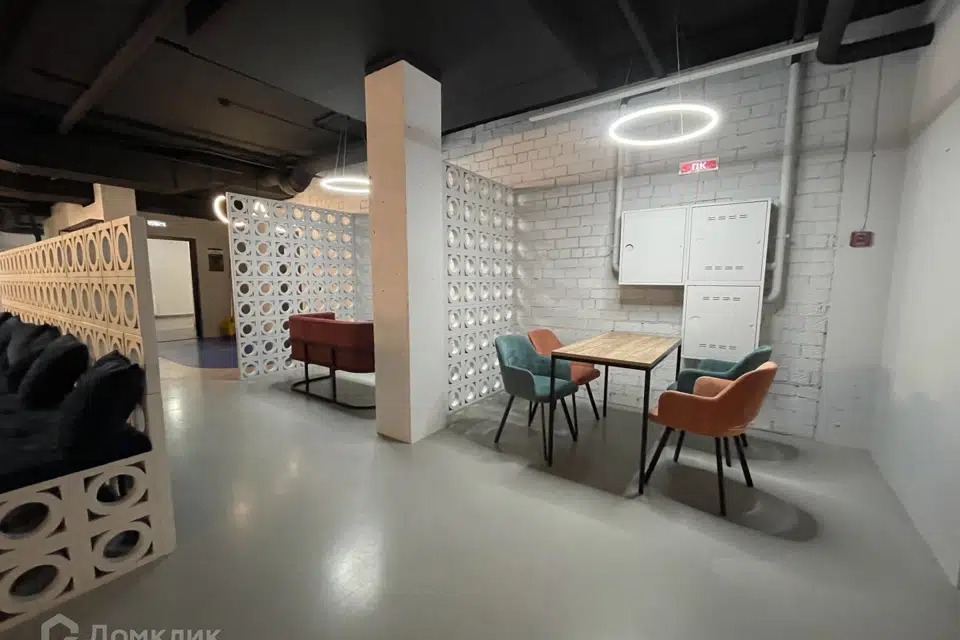 Продаётся помещение своб. назначения, 295 м²