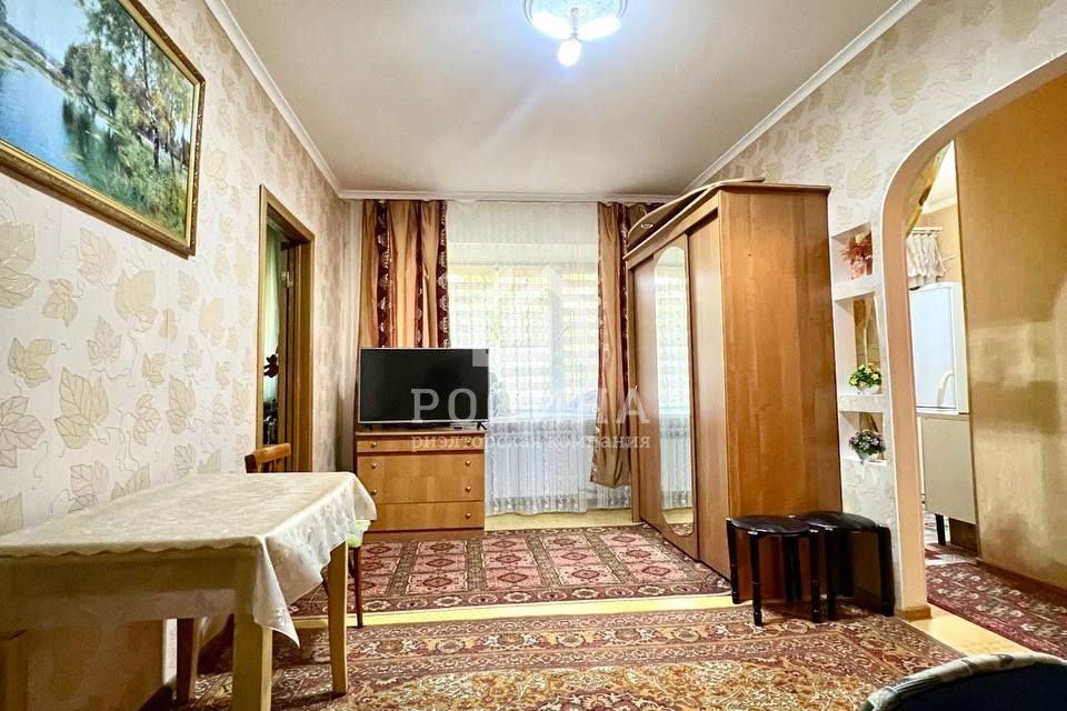 Продаётся 2-комнатная квартира, 42.7 м²