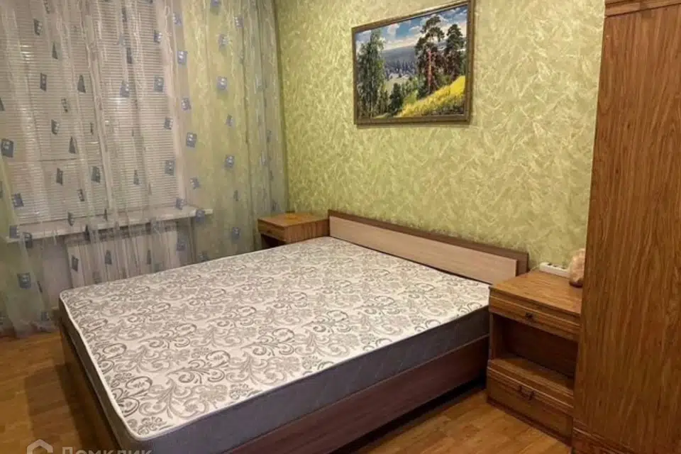 Продаётся 4-комнатная квартира, 90 м²