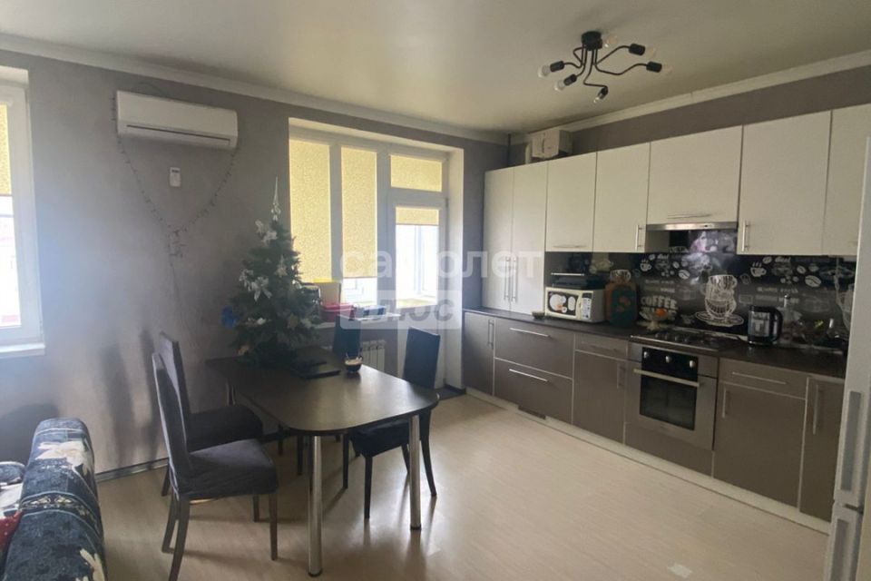 Продаётся 3-комнатная квартира, 67.9 м²