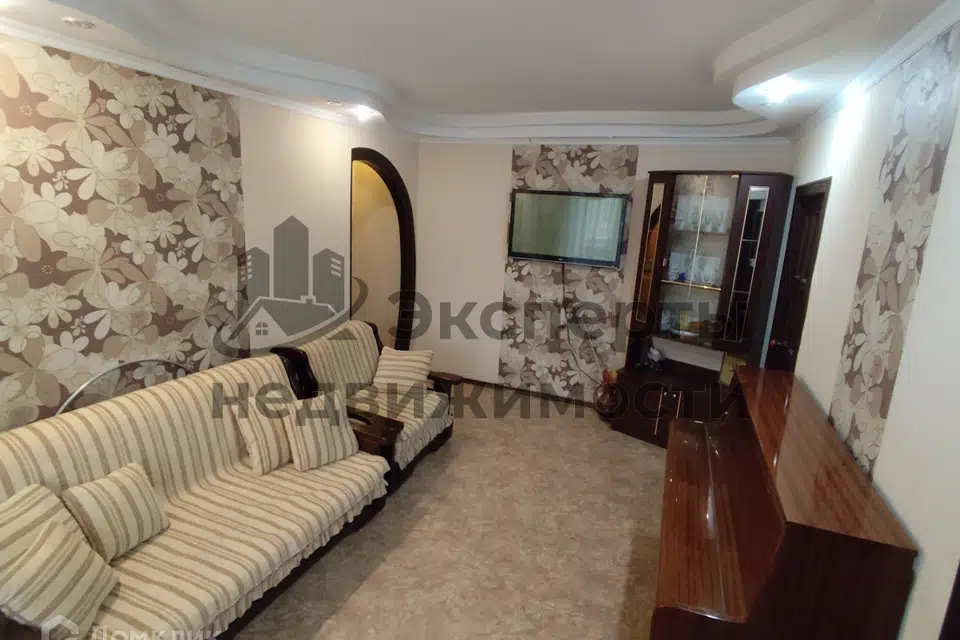 Продаётся 4-комнатная квартира, 56 м²