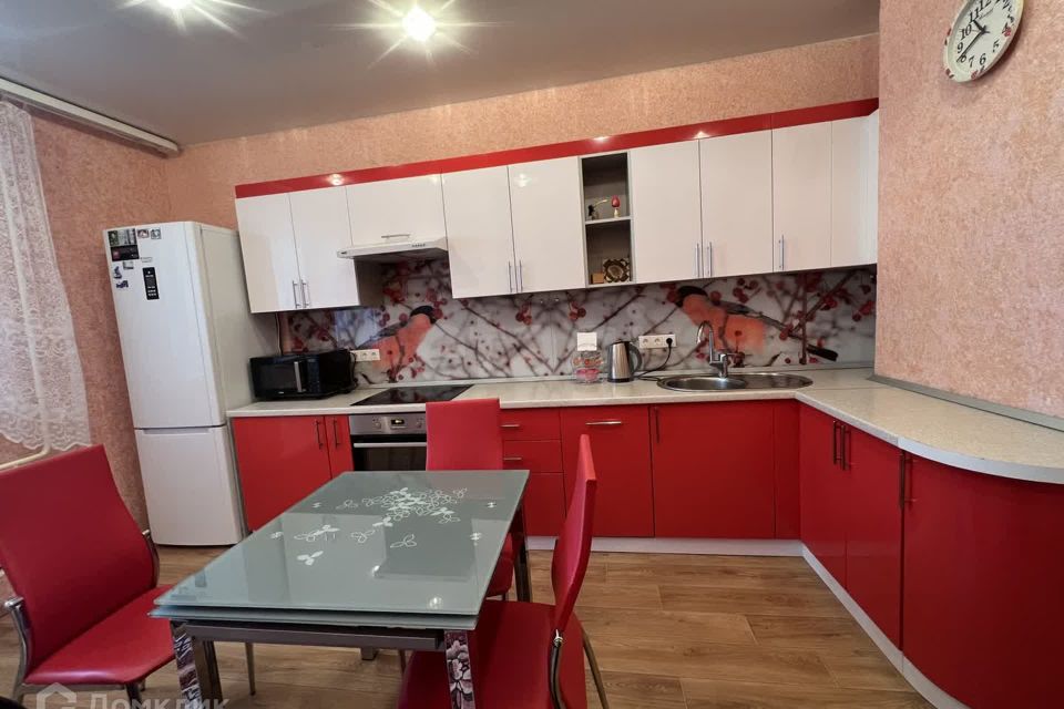 Сдаётся 1-комнатная квартира, 42 м²
