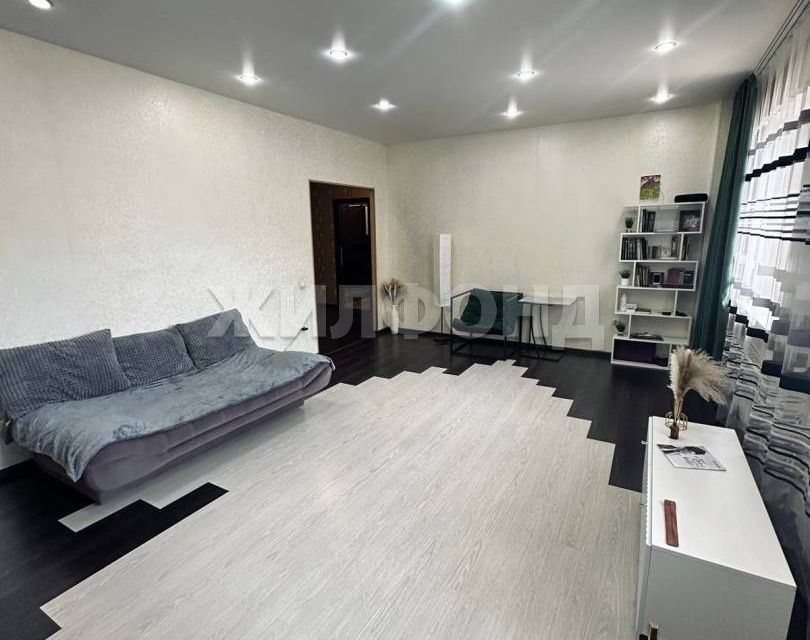 Продаётся 2-комнатная квартира, 65 м²