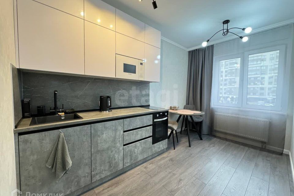 Продаётся 1-комнатная квартира, 38.6 м²