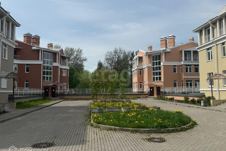 Продаётся 2-комнатная квартира, 58.2 м²