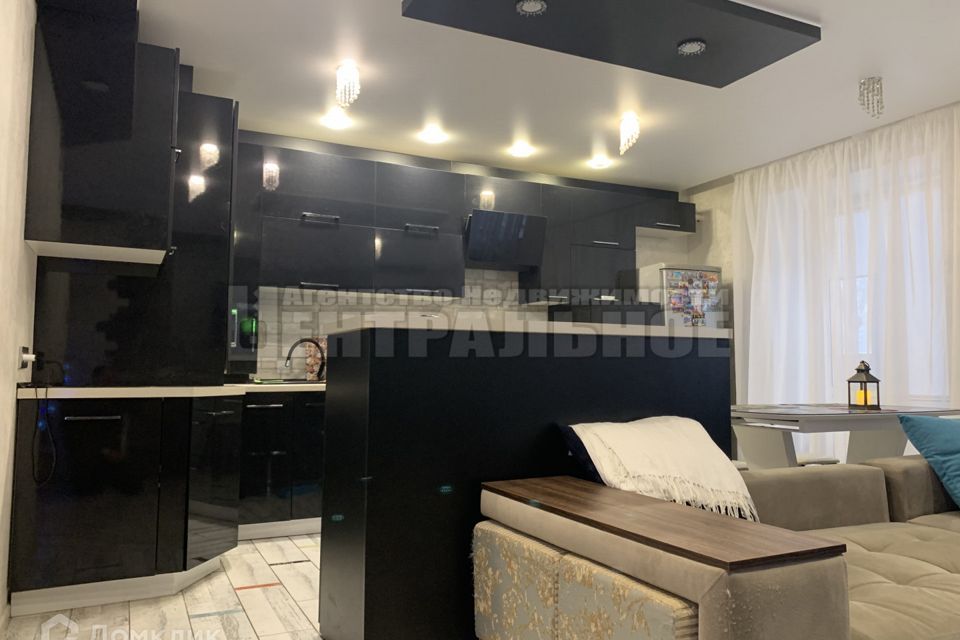 Продаётся 3-комнатная квартира, 102.4 м²