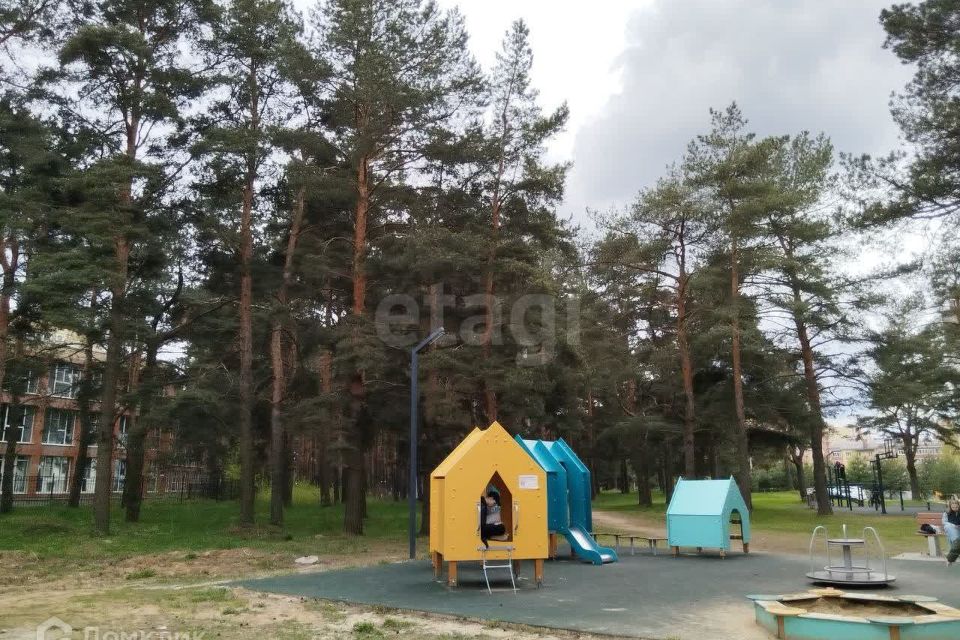 Продаётся 1-комнатная квартира, 42.8 м²