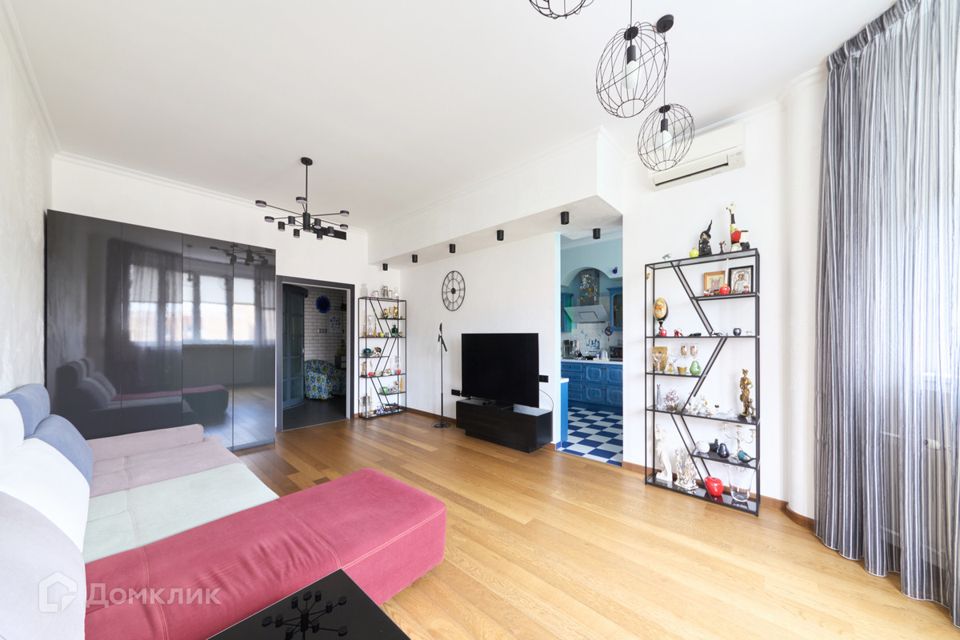 Продаётся 2-комнатная квартира, 100.1 м²