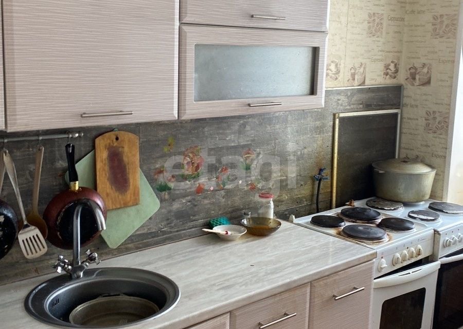 Продаётся 4-комнатная квартира, 76 м²