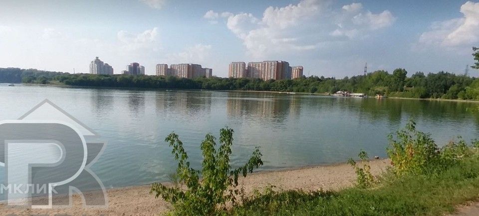 Продаётся 4-комнатная квартира, 75.5 м²