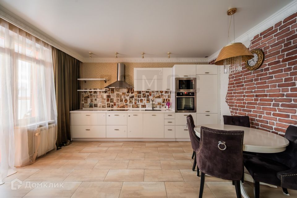 Продаётся 3-комнатная квартира, 89.7 м²