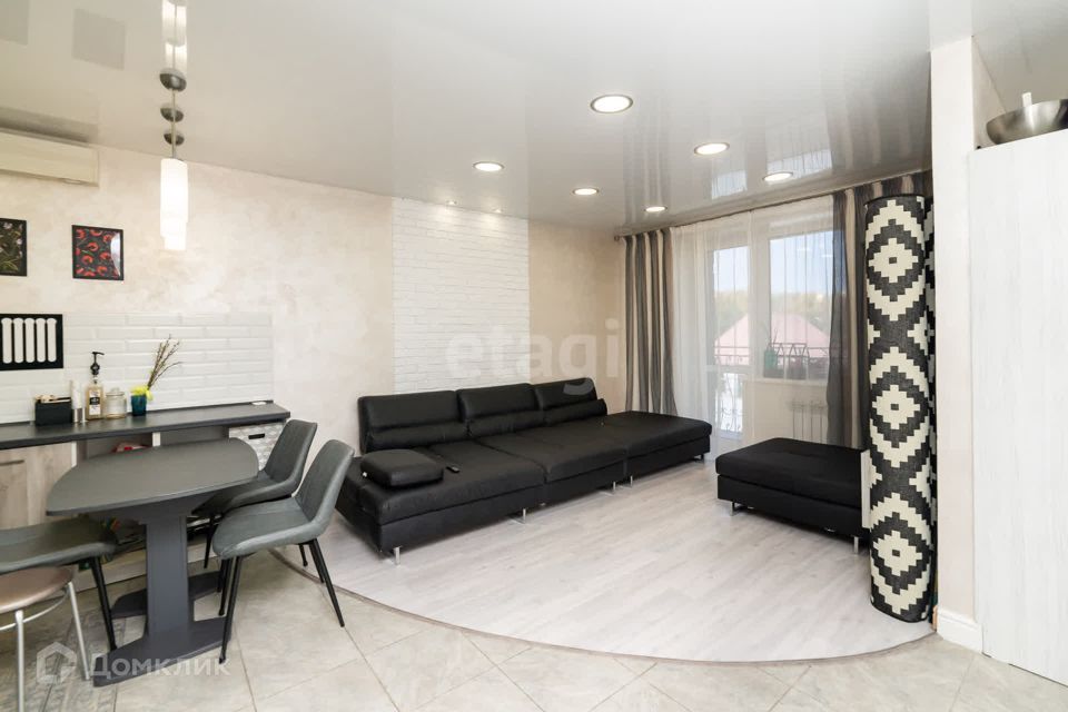 Продаётся 3-комнатная квартира, 114.6 м²