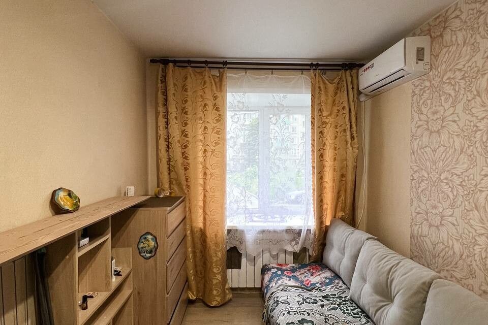 Продаётся комната в 5-комн. квартире, 15 м²