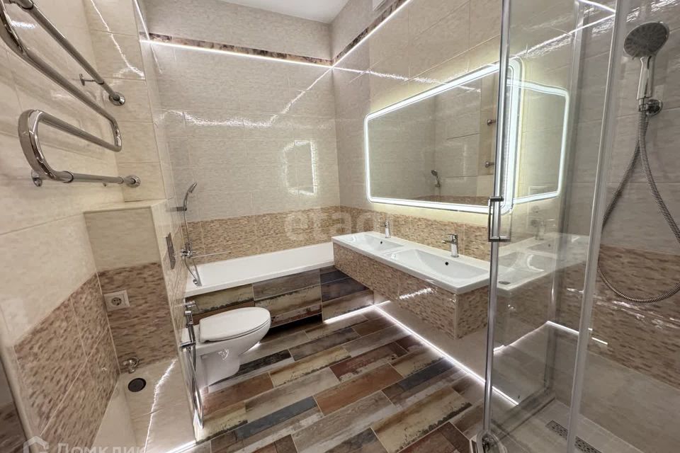 Продаётся 2-комнатная квартира, 62.2 м²