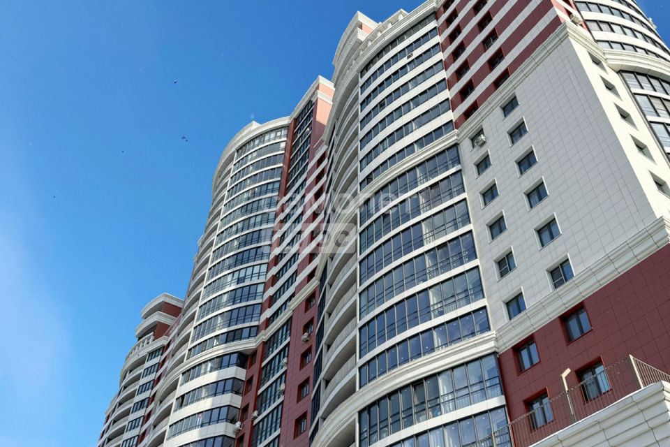 Продаётся 1-комнатная квартира, 42 м²