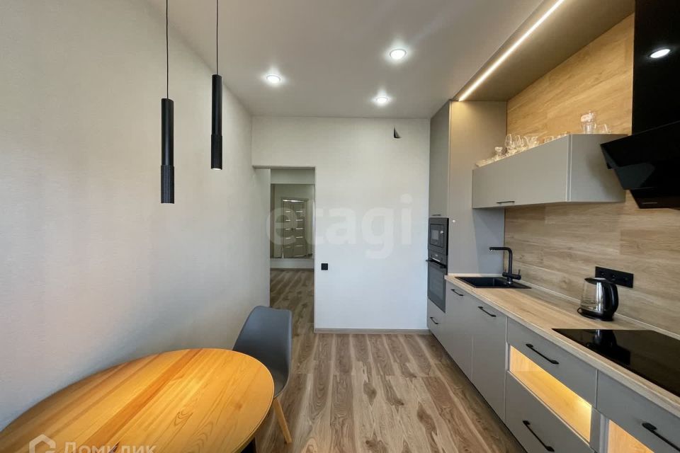 Продаётся 2-комнатная квартира, 63.3 м²