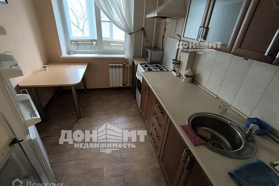 Продаётся 1-комнатная квартира, 42 м²